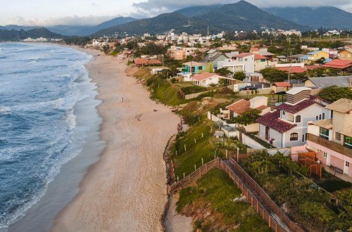 Die schönsten Brasilien Städte: Entdecken Sie die beeindruckendsten Orte des Landes 11 Campeche Florianopolis SC Brasil 4 - Brasilien Individual
